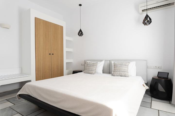 Room 121 of 340