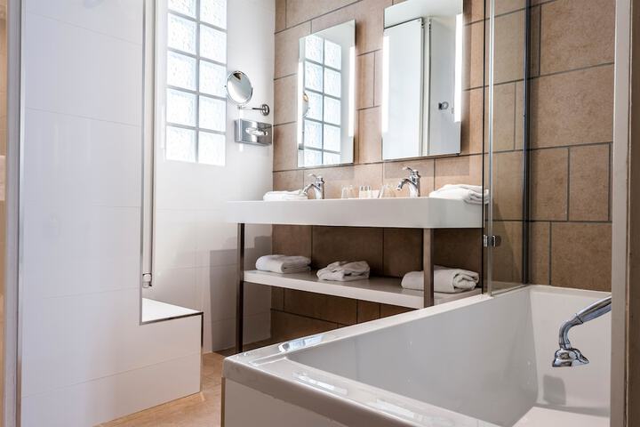 Bath Interior