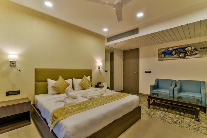 Room 7 of 38