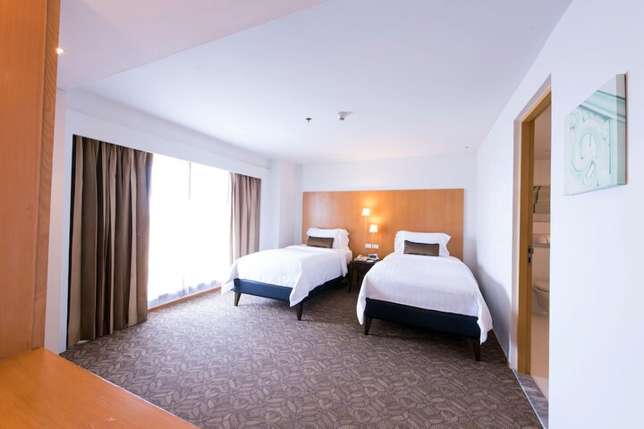 Room 9 of 206