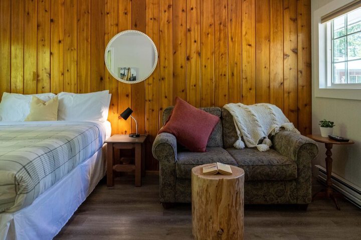 Room 3 of 28