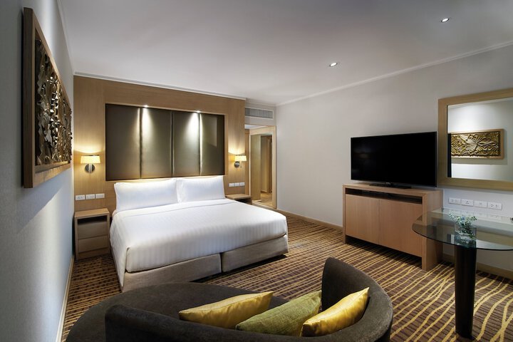 Room 80 of 277