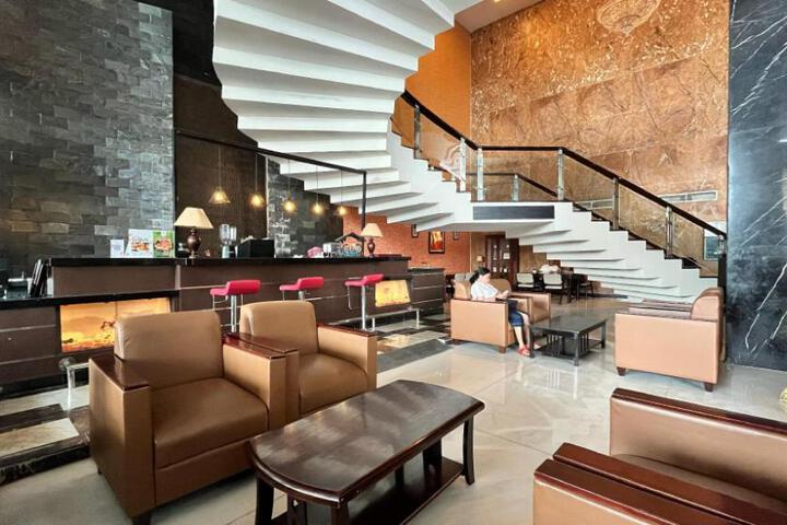 Grand Antares Hotel