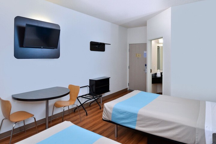 Room 15 of 59