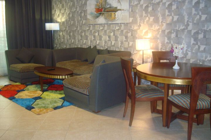 Room 4 of 39