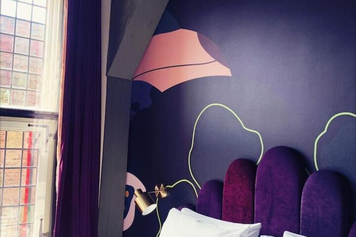 Room 3 of 52