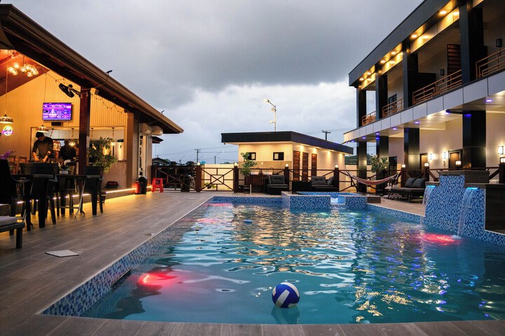 Pool 18 of 56