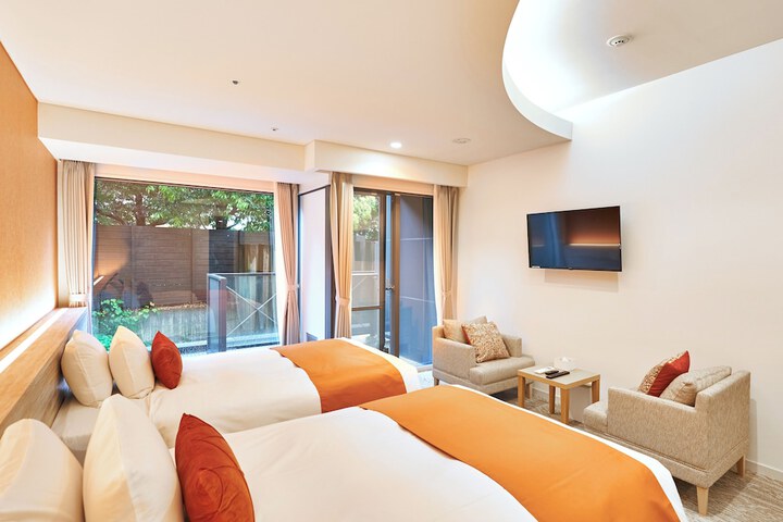 Room 21 of 74