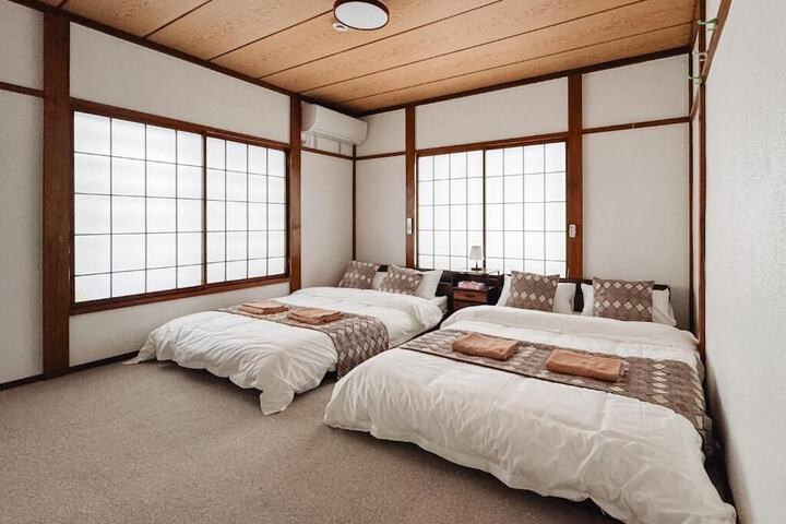 Room 13 of 40