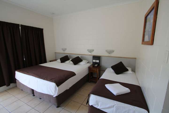 Room 9 of 40