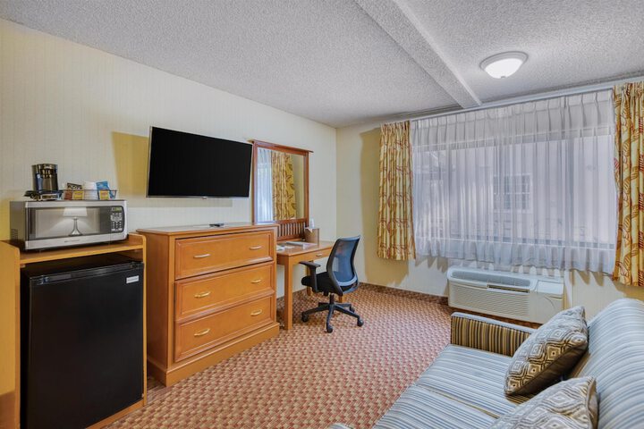 Room 26 of 49