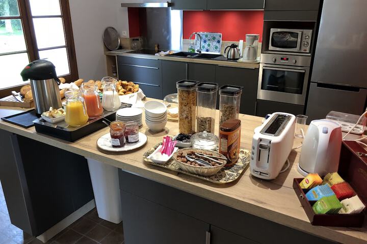 Breakfast/Coffee Service 6 of 11