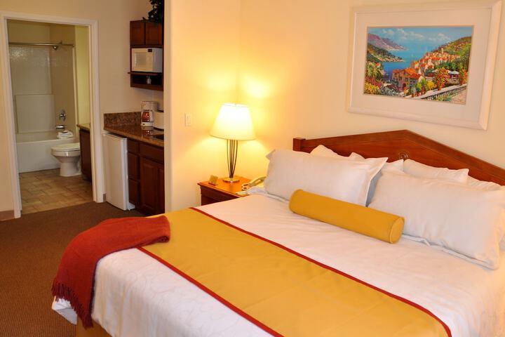 Room 7 of 19