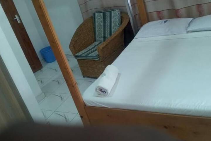 Room 10 of 36