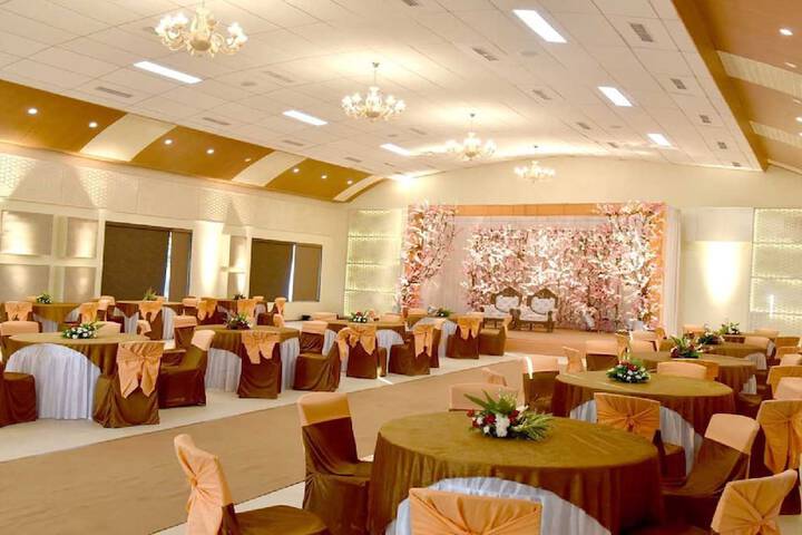 Ballroom/Hall 50 of 68