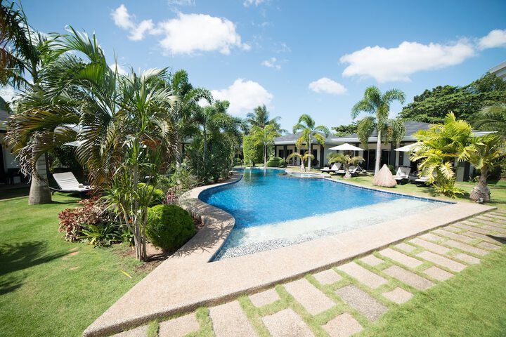 Pool 18 of 42