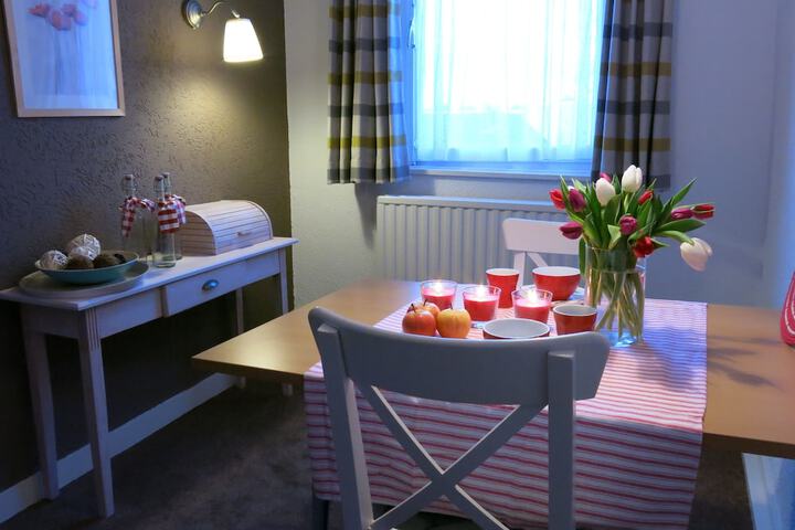 Room 12 of 32
