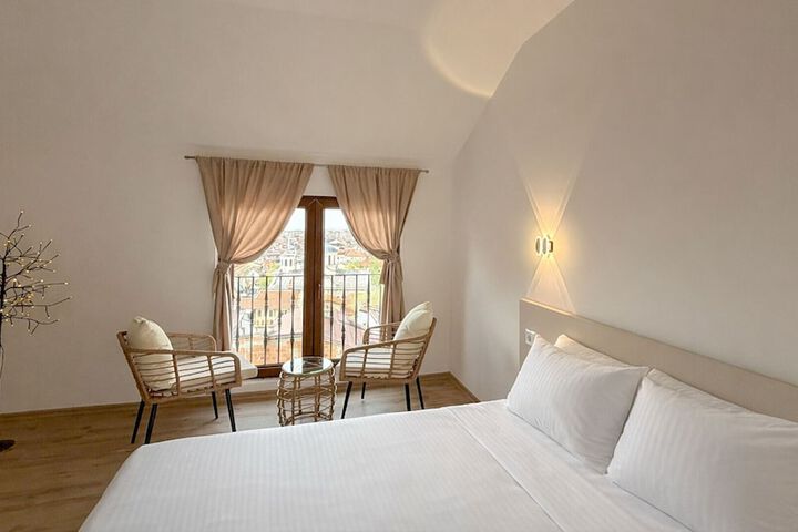 Room 20 of 38