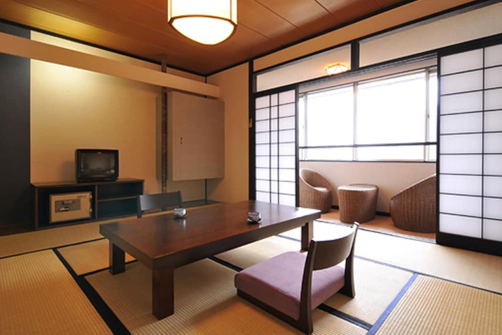 Room 25 of 83