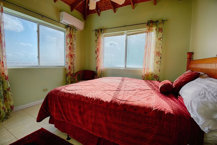 Room 6 of 35
