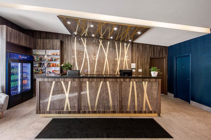 Guest Lobby