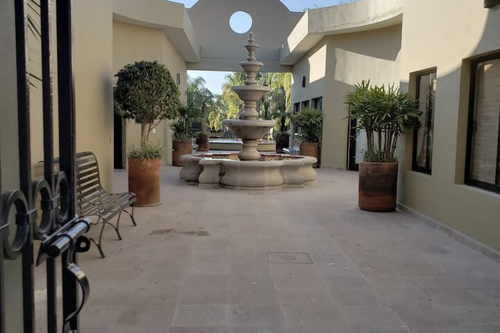 Hotel Exterior 32 of 40