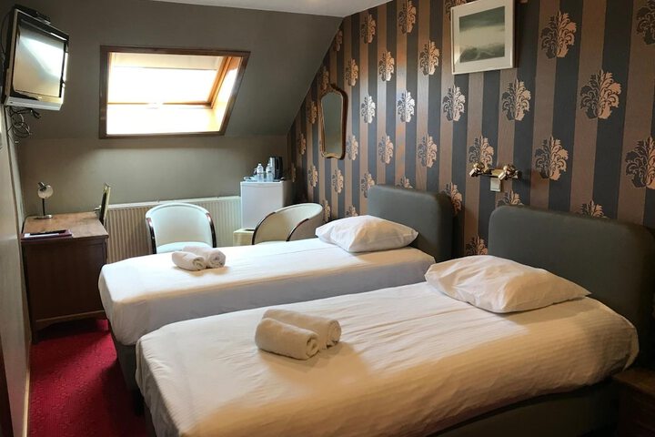 Room 16 of 47