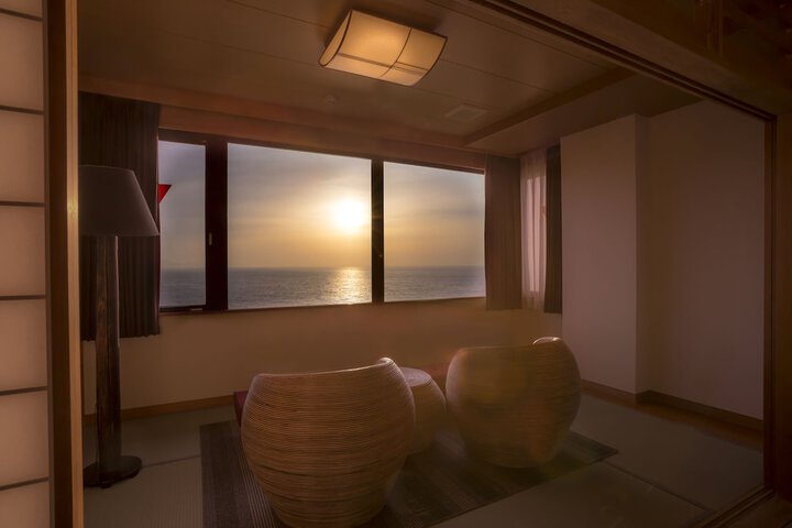 Room 23 of 73