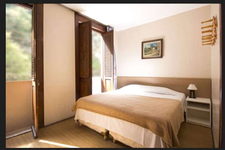 Room 9 of 26