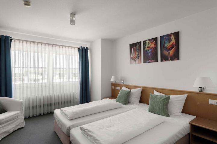 Room 6 of 23