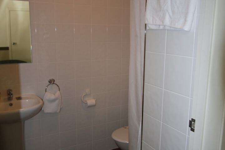 Room 21 of 47