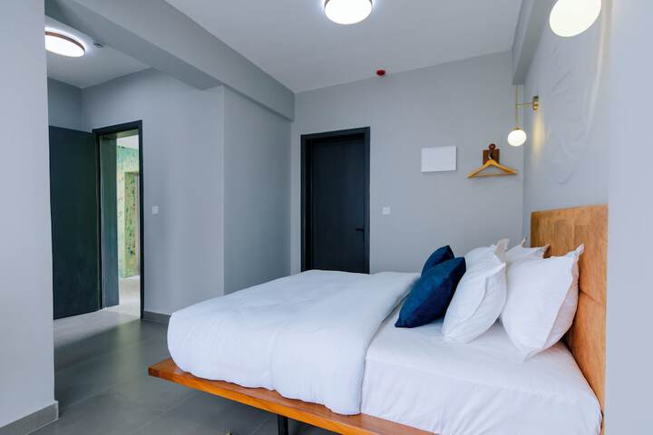 Room 6 of 61