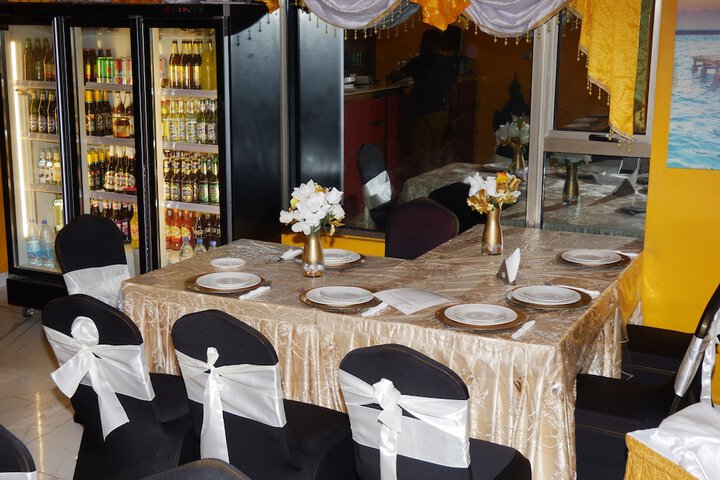 Dining 48 of 98