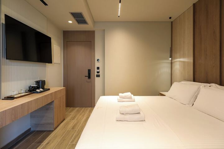 Room 68 of 165