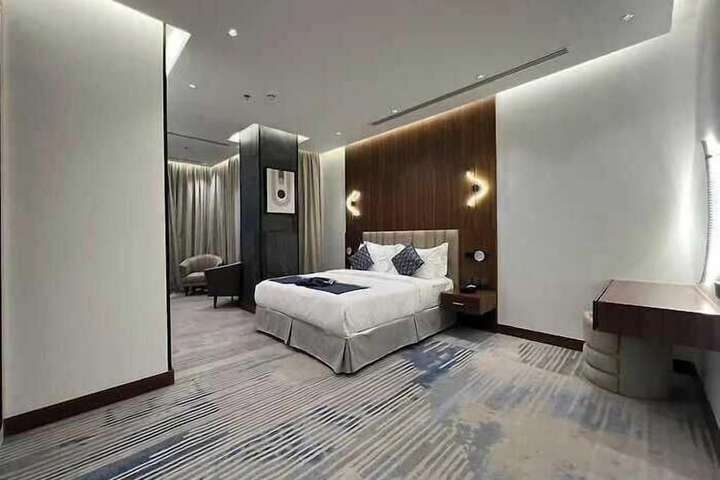 Room 7 of 38