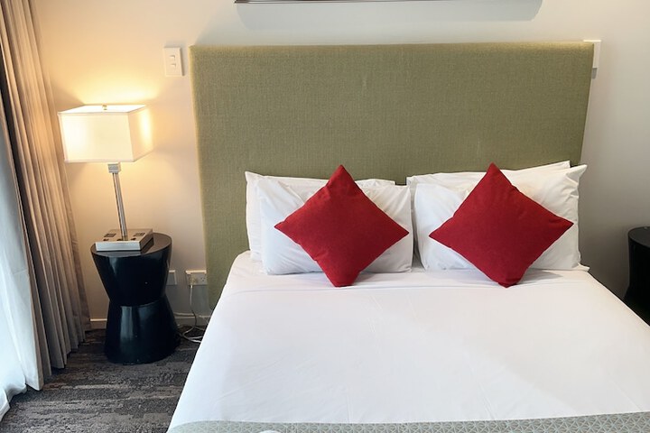 Room 7 of 25