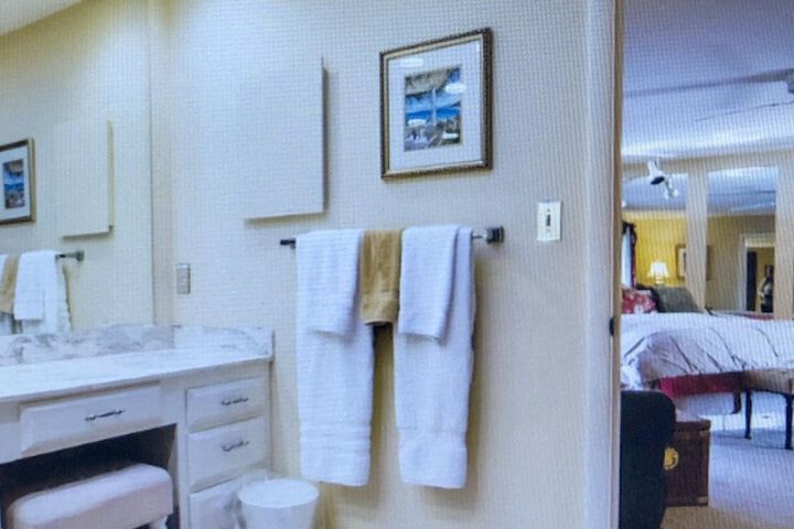 Room 18 of 92