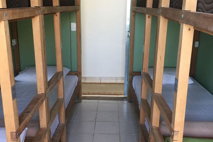 Room 6 of 18