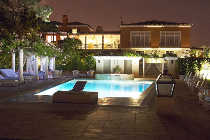 Pool 70 of 90