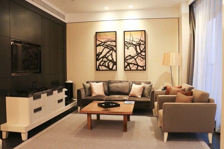 Room 9 of 65