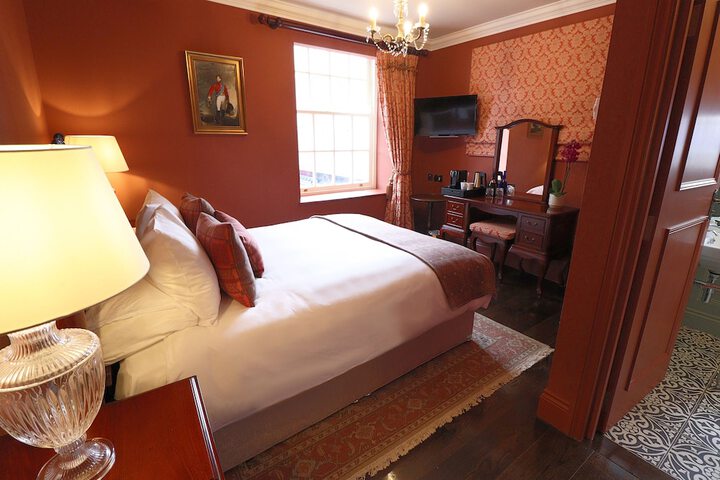 Room 5 of 19
