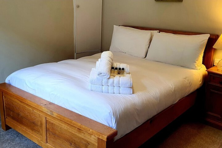 Room 10 of 31