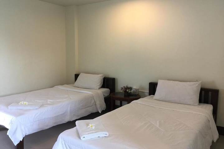 Room 7 of 42