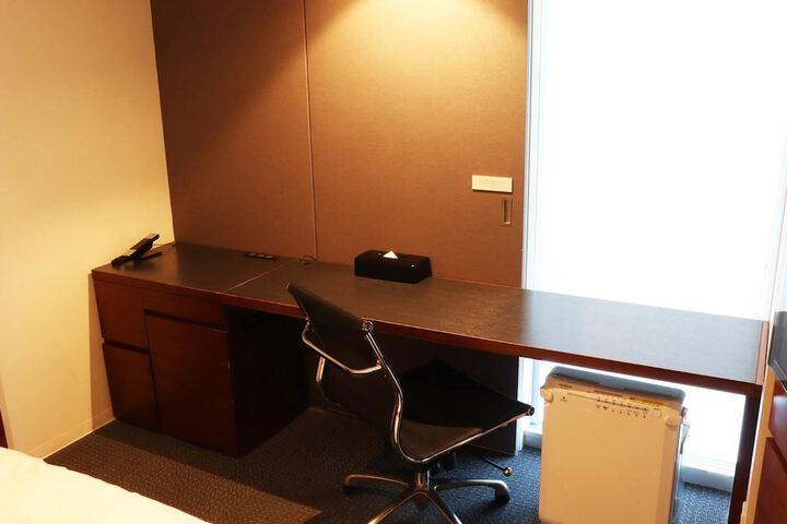 Room 15 of 36