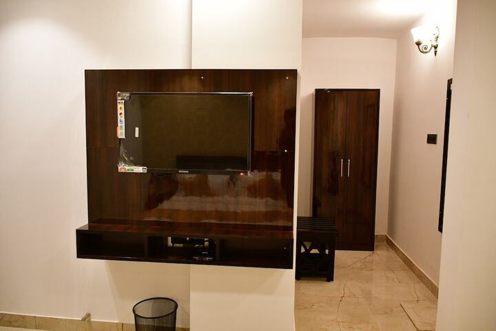 Room 10 of 56