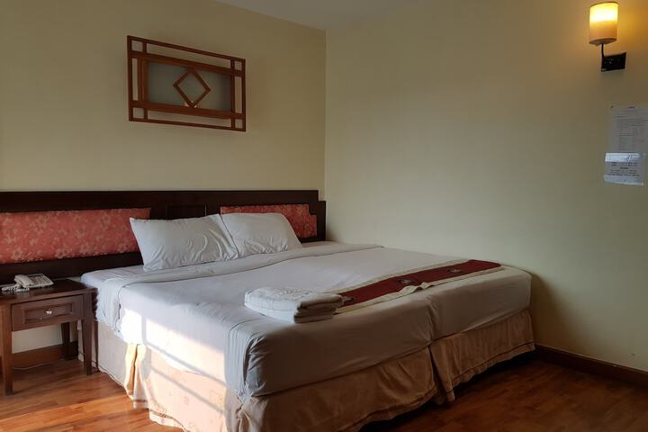 Room 42 of 79