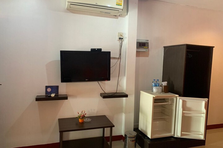 Room 12 of 17