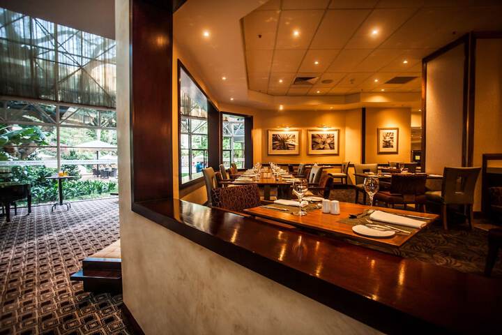 Dining 44 of 66
