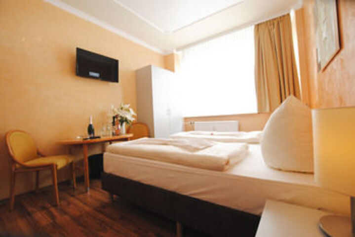 Room 63 of 81