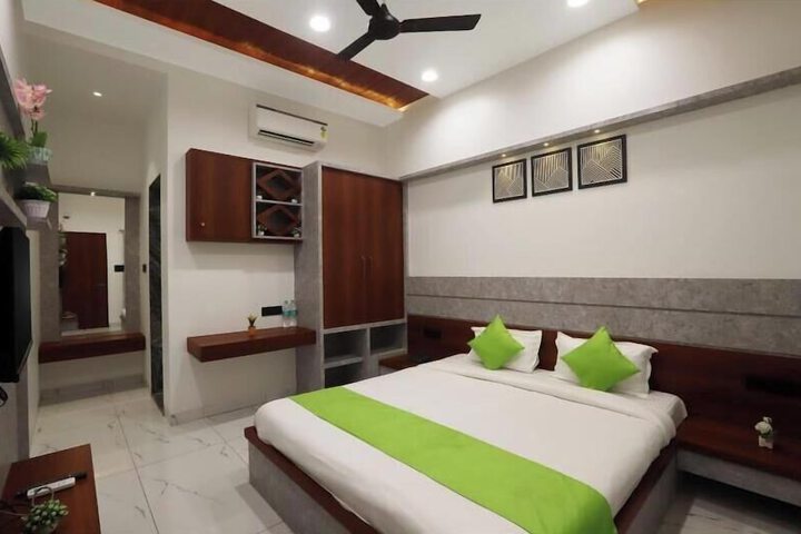Room 3 of 23
